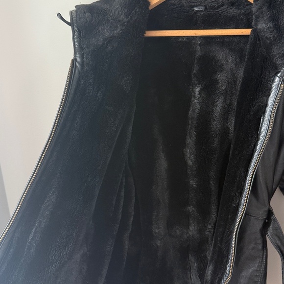 Wilson’s Leather Black Vintage Faux Fur Lined Hooded Winter Coat Waist Belt - Picture 10 of 10